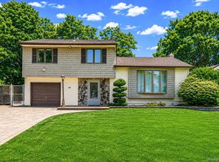 34 Campo Ave, Selden, NY 11784