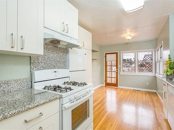4th image of 3777 Texas St