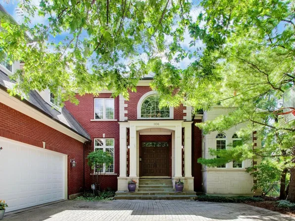 1106 Astor Pl, Glencoe, IL 60022