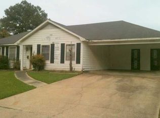 3918 Lost Lake Cir, Jackson, MS 39212