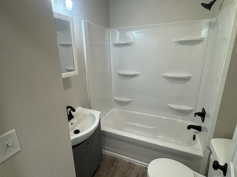 107 Lakeview Dr — Photo 14