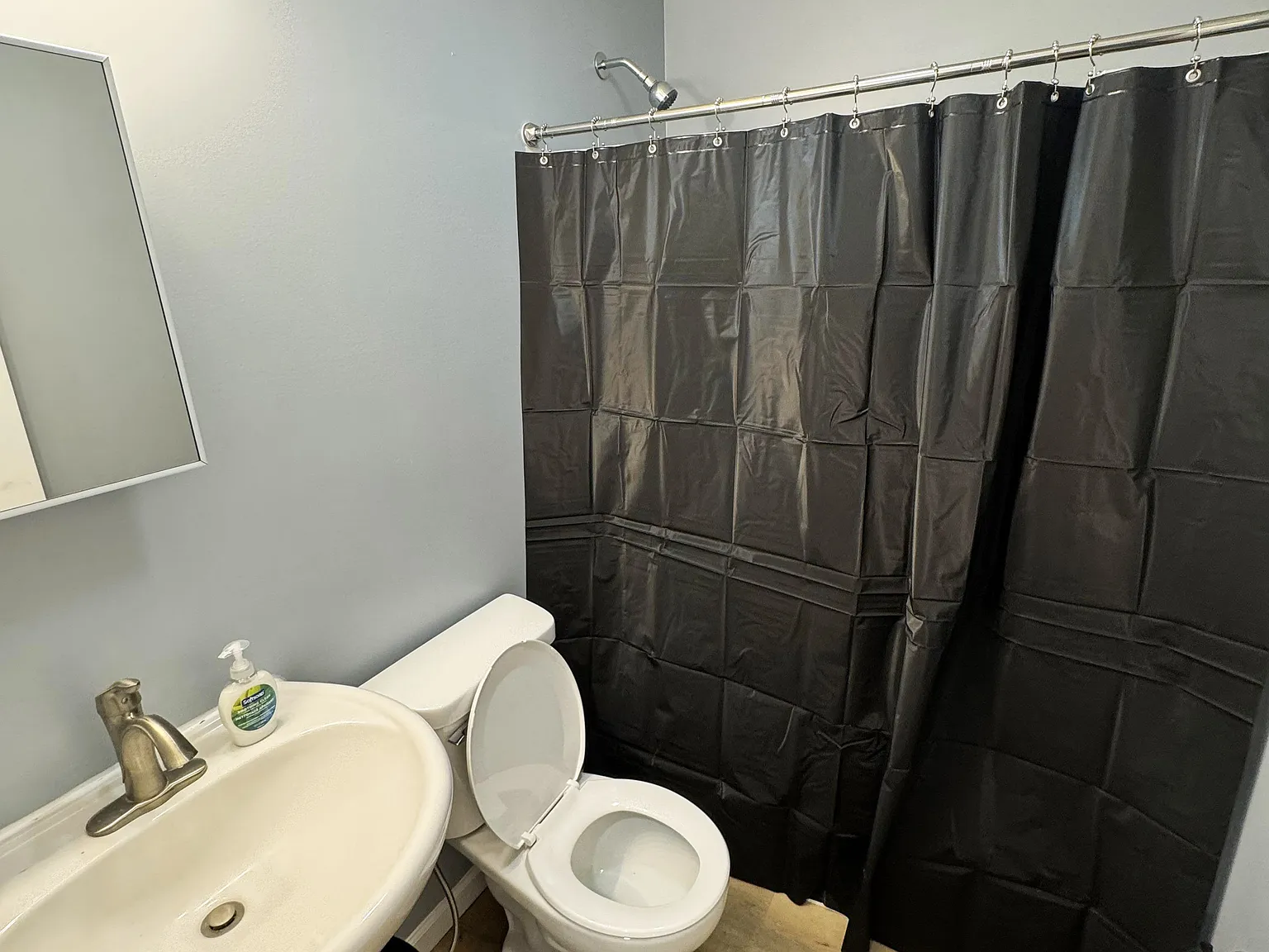 4 bed, 2.0 bath, 1400 sqft, $1,027 — Photo 4