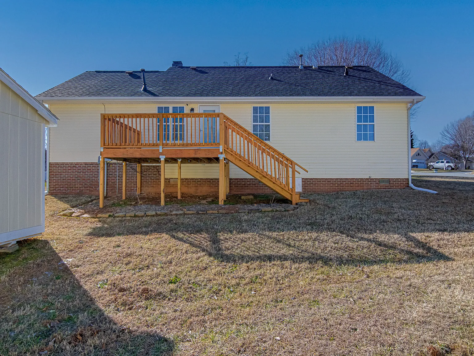 3 bed, 1135 sqft, $1,850 — Photo 2