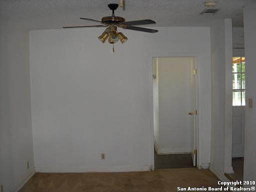 4th image of 539 Marchmont Ln