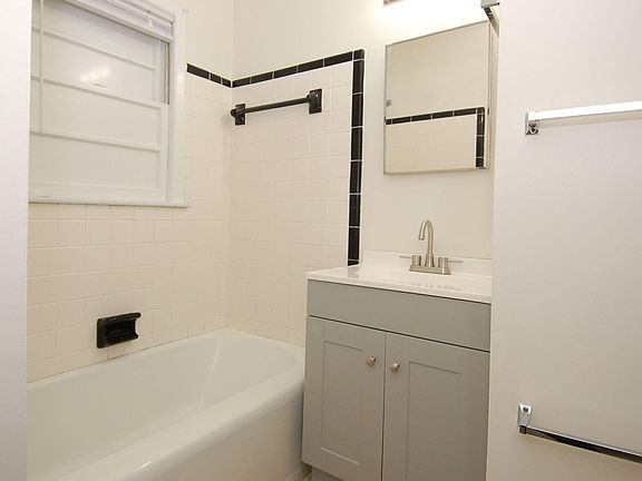 3rd image of 3206 Ruffin St #3208