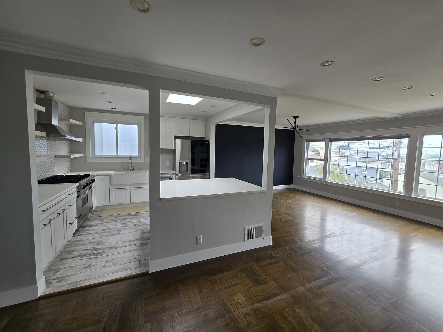 4 bed, 1800 sqft, $7,000 — Photo 2