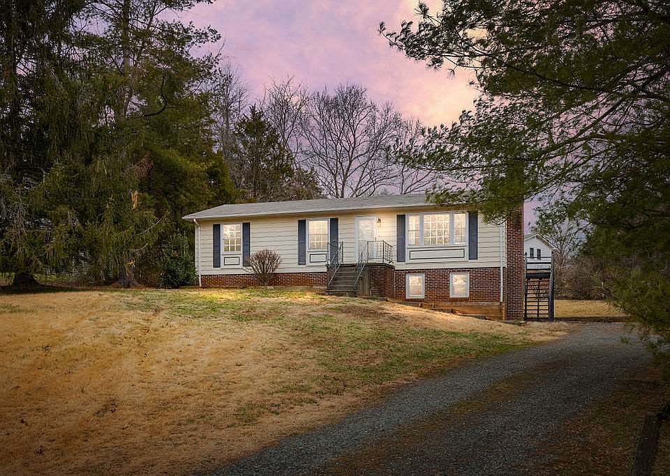 1st image of 244 Westwood Dr