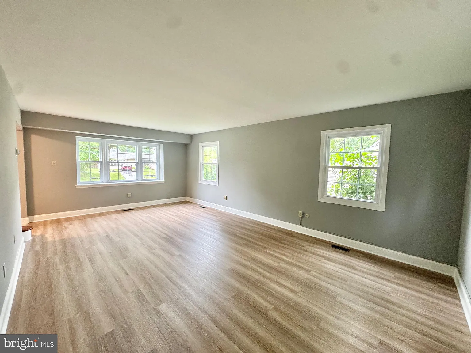 4 bed, 2.5 bath, 1872 sqft, $2,850 — Photo 4