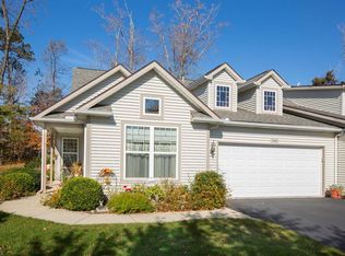 1960 Buckingham Dr, Avon, OH 44011