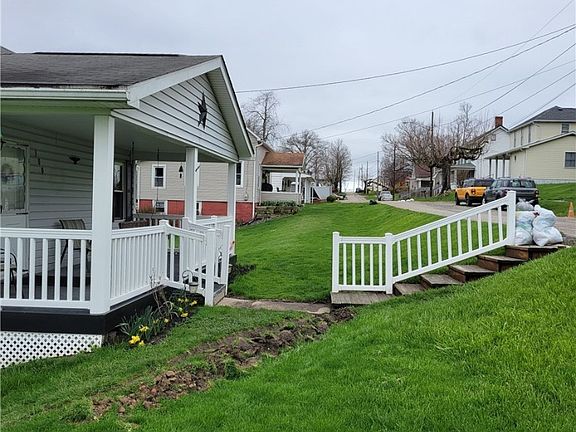 4th image of 300 E Church St
