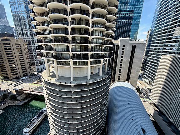 5th image of 300 N State St APT 2235