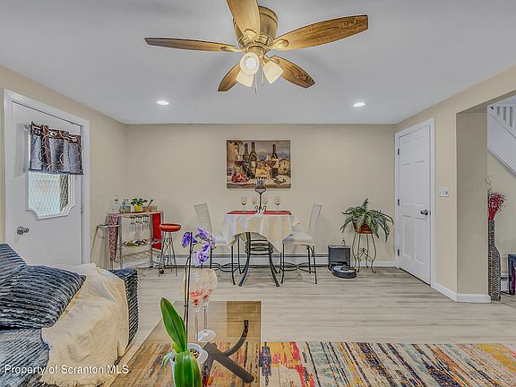 3rd image of 217 N Fillmore Ave