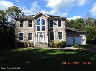8 Bass Ct, Gouldsboro, PA 18424