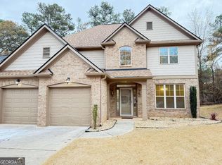3925 Dunaire Dr, Stone Mountain, GA 30083