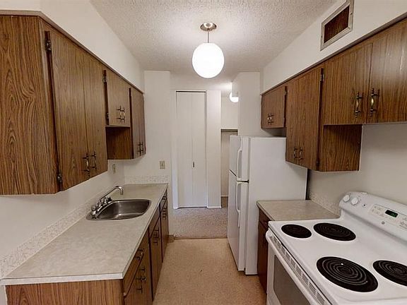 3rd image of 10601 100th St #118