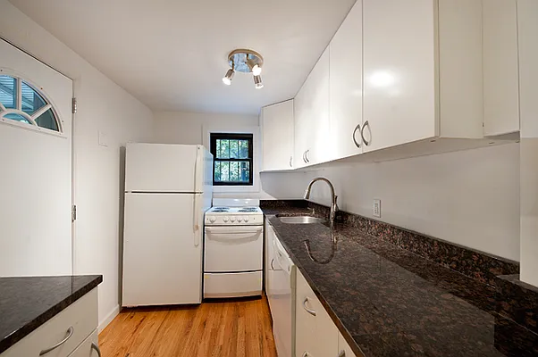 Rented by CORE | media 3