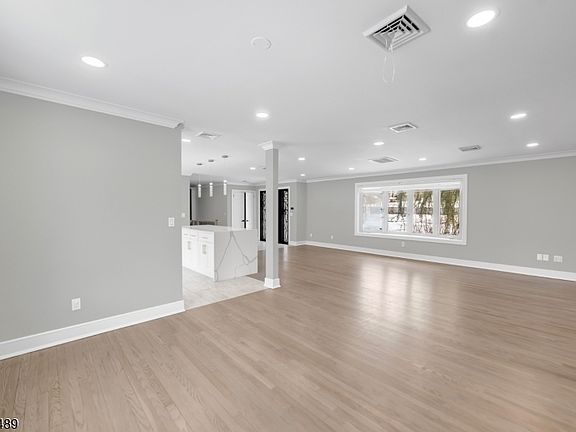 2nd image of 475 Cedar Ln