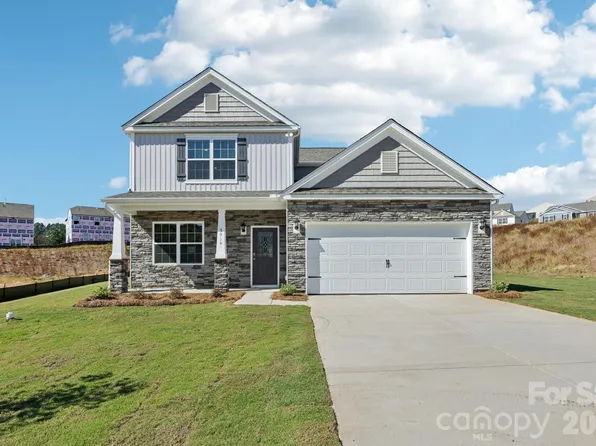 73 Ridgehaven Dr, Waynesville, NC 28786