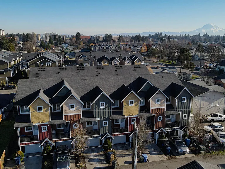 4341 S Warner St — Photo 2