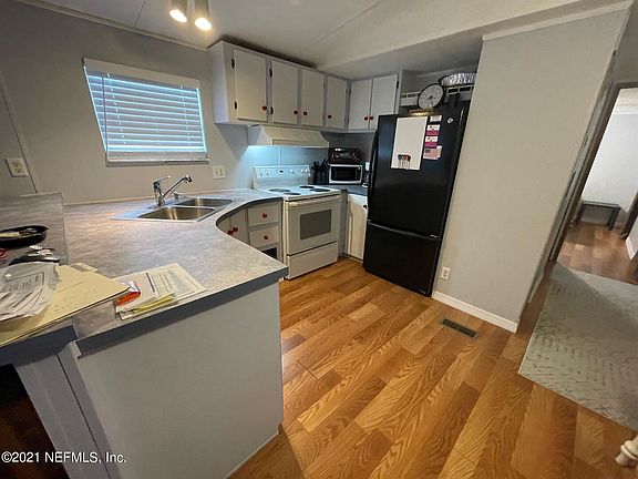 5th image of 117 Kingfish Ave