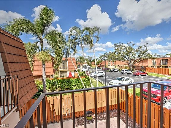 5th image of 1454 Park Shore Cir APT 1