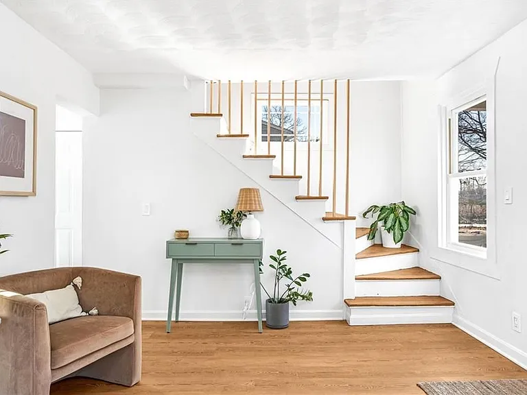 34 Read Ave — Photo 6