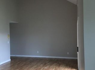 84 Tennis Plaza Rd UNIT 2, Dracut, MA 01826