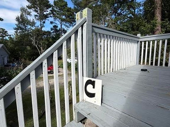 3rd image of 1702 Lincoln Rd NE #C