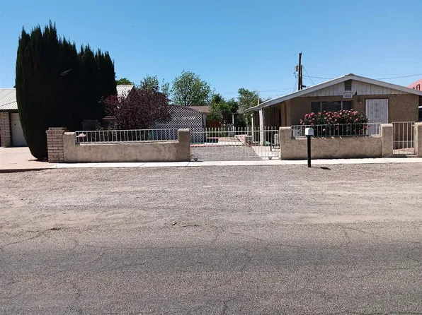 1406 Gold St, Deming, NM 88030