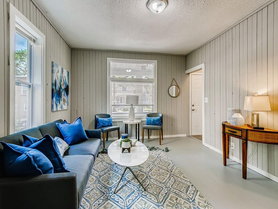 1st image of 554 Charles Ave