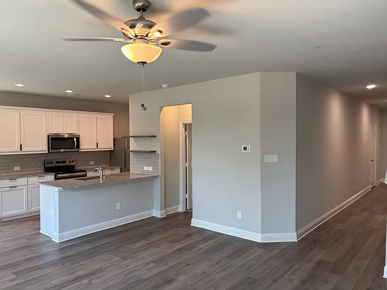 2125 Layla Dr — Photo 15