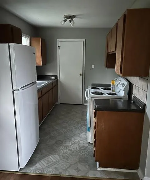 211 Nix Way — Photo 3