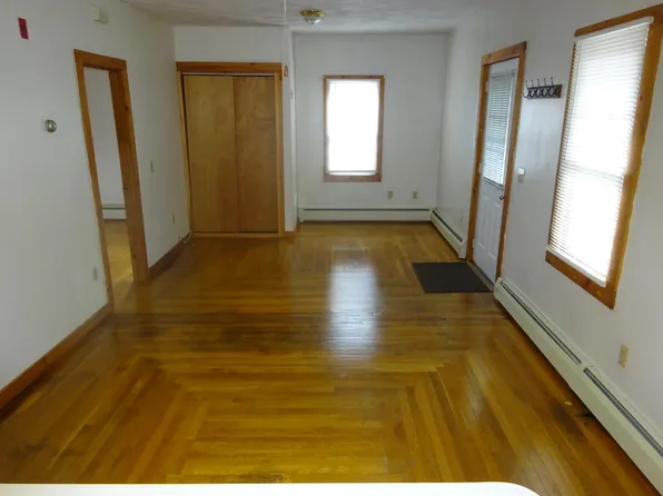 733 Main St #B, West Warwick, RI 02893