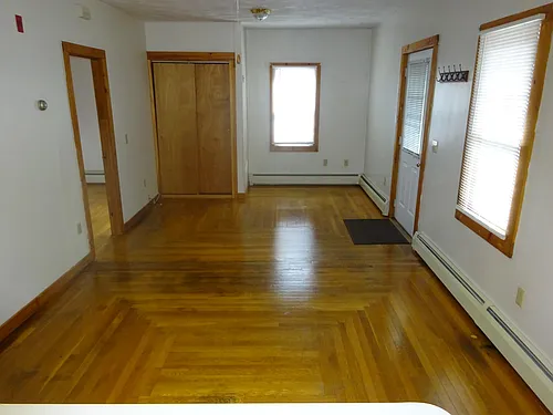 733 Main St #B Photo 1