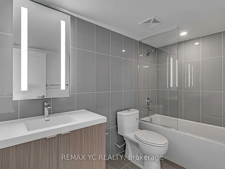 585 Bloor St E #3217 — Photo 16