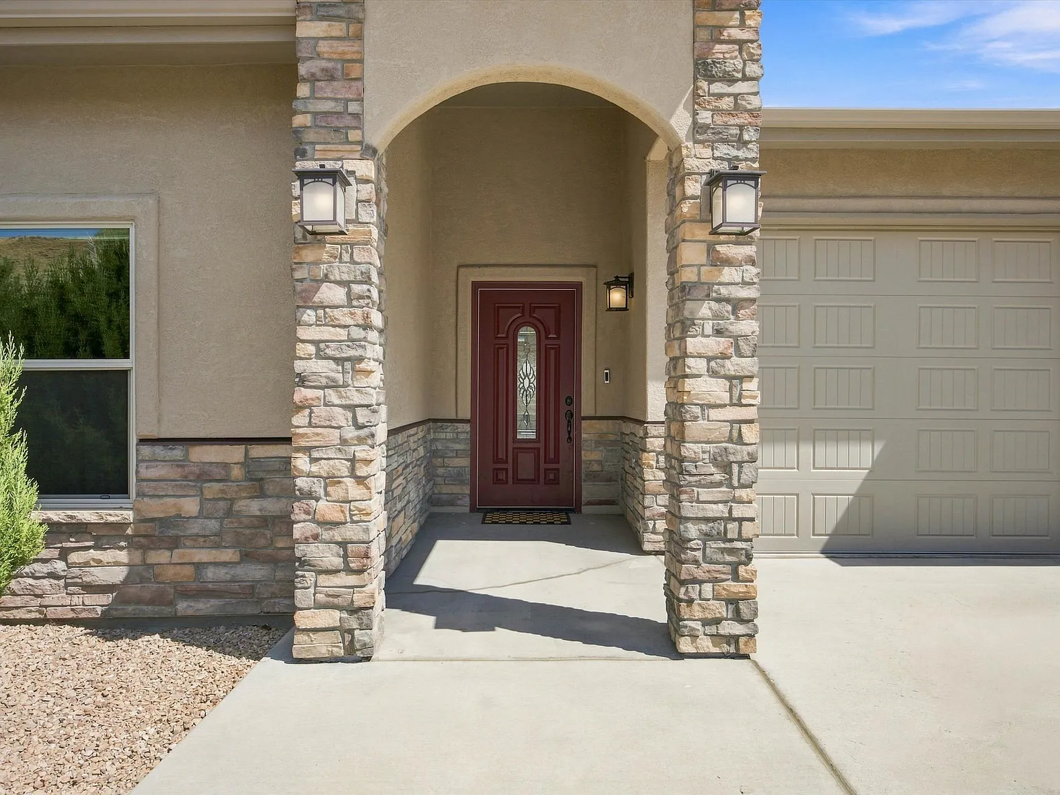 3 bed, 1672 sqft, $2,800 — Photo 3