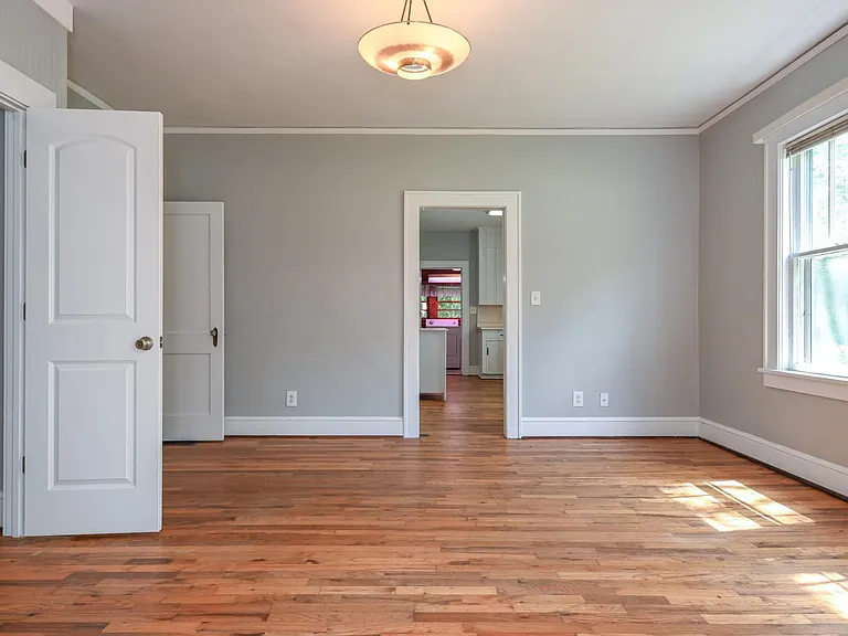 1095 Oconee St — Photo 13