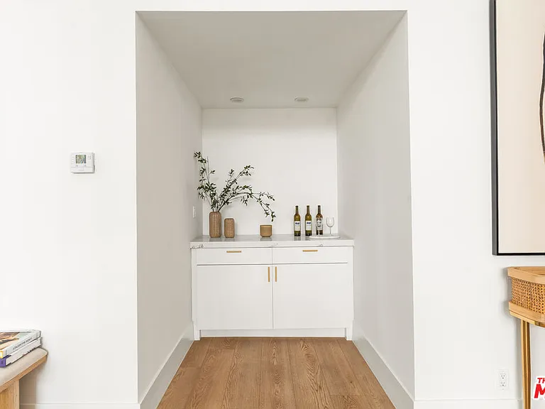 1277 S Beverly Glen Blvd #408 — Photo 8