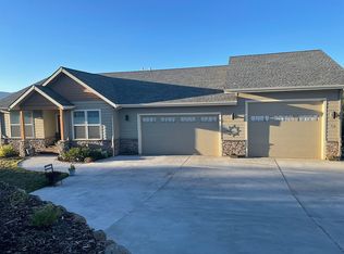 420 NW Spring St, White Salmon, WA 98672