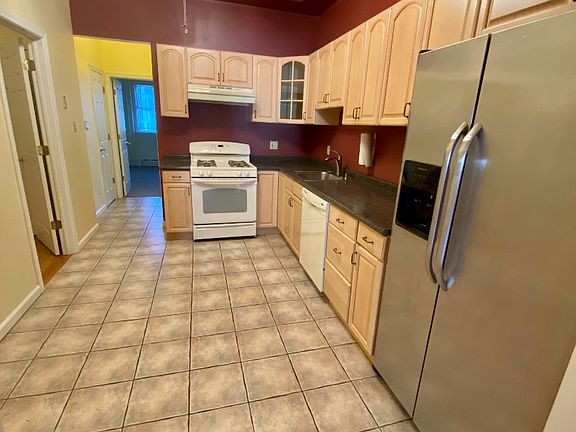 3rd image of 29 Washington Ave #H