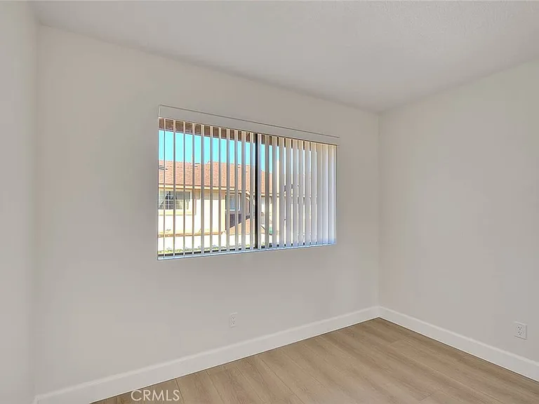 25205 Chestnutwood — Photo 31