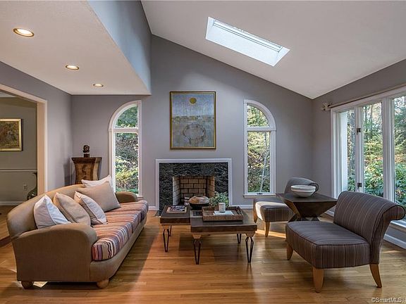2nd image of 56 Brookridge Dr