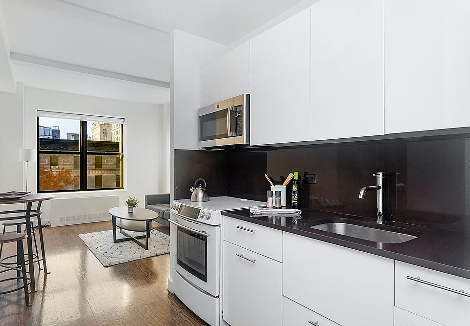 1st image of 212 W 91st St APT 612