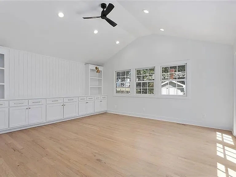 8105 Rosewood Dr — Photo 31