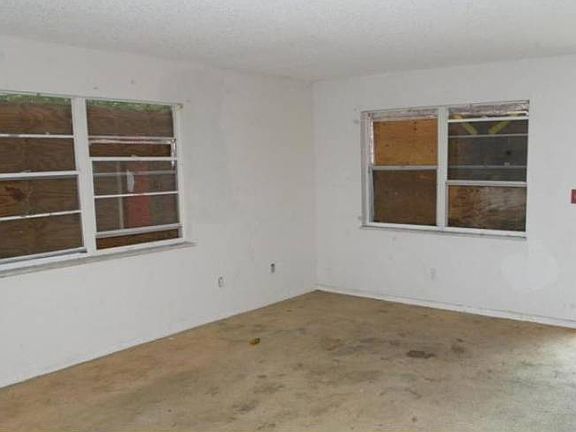 2nd image of 4711 Myla Ln