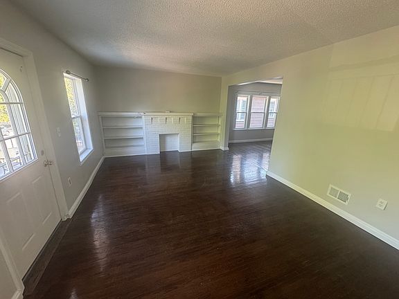 2nd image of 71 Traymore St Unit 2