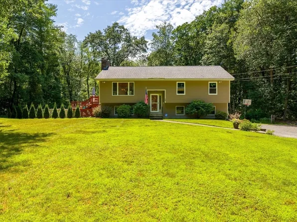 36 Heywood Rd, Sterling, MA 01564