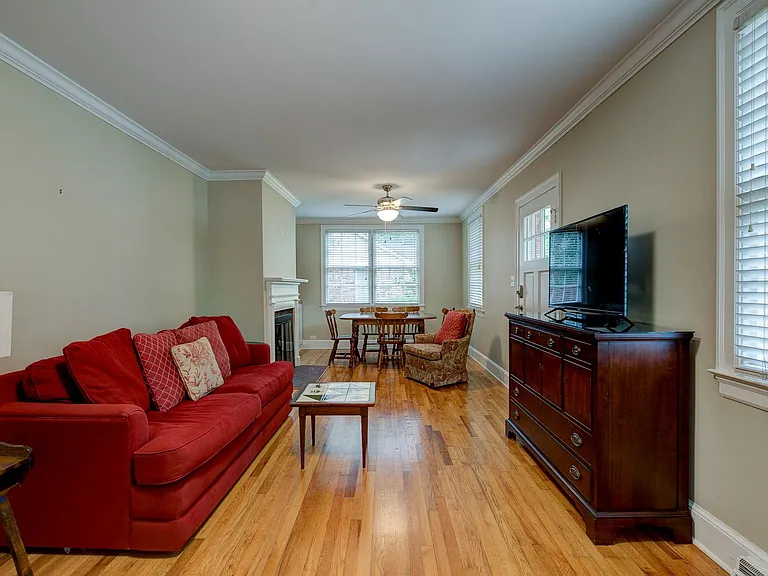 1514 Lakeview Ave — Photo 6