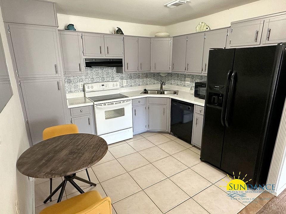 1st image of 1301 Redwood Ln #201