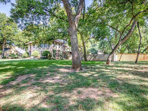 3rd image of 2106 Clarinda Ave